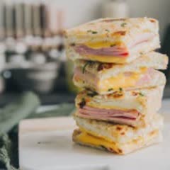 Cách làm Sandwich thịt nguội và phô mai nướng giòn - Croque Monsieur