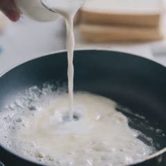 Cách làm Sandwich thịt nguội và phô mai nướng giòn - Croque Monsieur