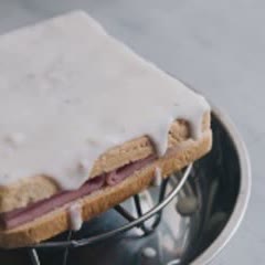 Cách làm Sandwich thịt nguội và phô mai nướng giòn - Croque Monsieur