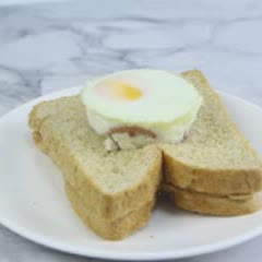 Cách làm Sandwich trứng nướng và sốt Hollandaise