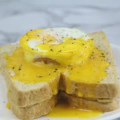 Cách làm Sandwich trứng nướng và sốt Hollandaise