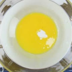 Cách làm Sandwich trứng nướng và sốt Hollandaise