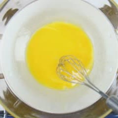 Cách làm Sandwich trứng nướng và sốt Hollandaise