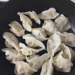 Cách làm sủi cảo chiên nhân tôm thịt