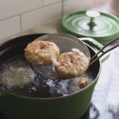 Cách làm thịt chiên kiểu bánh donut