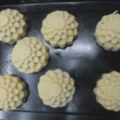 Cách làm bánh trung thu nhân thập cẩm trứng muối