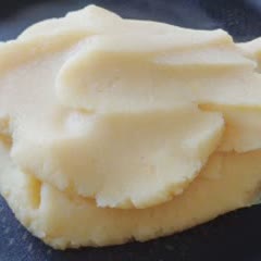 Cách Làm Bánh Đậu Xanh Dừa Nạo Hình Lá Thơm Ngon