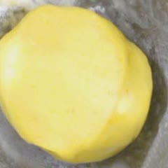 Cách làm bánh bao bí đỏ hình cua