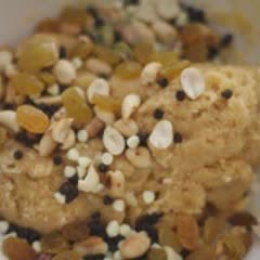 Cách làm Bánh Biscotti hạt dẻ cười giòn tan bùi bùi