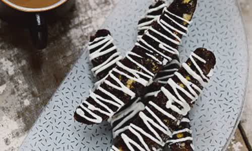 Cách làm Bánh Biscotti Chocolate