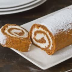Cách làm bánh bông lan cà rốt cuộn