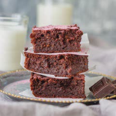 Cách làm Bánh Brownie Socola Củ Dền độc lạ ngày Valentine 