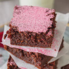 Cách làm Bánh Brownie Socola Củ Dền độc lạ ngày Valentine 
