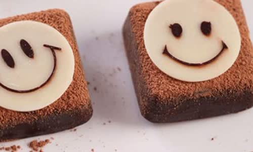 Cách Làm Bánh Chocolate Hình Mặt Cười | Dễ Thương