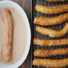 Cách làm bánh Churros truyền thống Tây Ban Nha