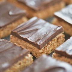 Cách làm Bánh cốm bơ đậu phộng phủ chocolate