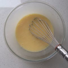 Cách Làm Bánh Con Sò Madeleine Chà Bông Trứng Muối