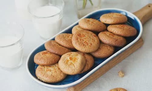 Cách làm bánh cookie bơ mè vỏ cam