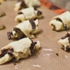 Cách Làm Bánh Cookies Sừng Bò Chocolate Đơn Giản