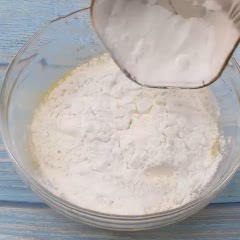 Cách làm Bánh Crepe Nhân Kem Xoài thơm ngon như ngoài tiệm