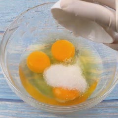 Cách làm Bánh Crepe Nhân Kem Xoài thơm ngon như ngoài tiệm
