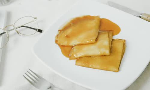 Cách làm bánh Crepe sốt cam - Crepe Suzette