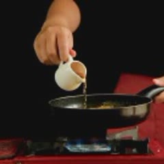 Cách làm bánh Crepe sốt cam - Crepe Suzette