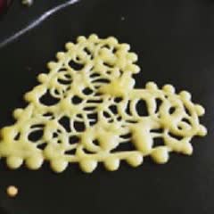 Cách Làm Bánh Crepe Trái Tim Vừa Ngon Vừa Bắt Mắt