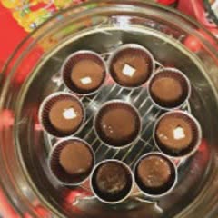 Cách Làm Bánh Cupcake Chocolate Nhân Phô Mai Ngon