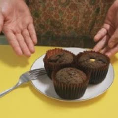 Cách Làm Bánh Cupcake Chocolate Nhân Phô Mai Ngon