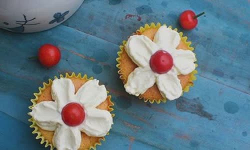 Cách Làm Bánh Cupcake Hình Hoa Đơn Giản Tại Nhà