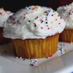 Cách Làm Bánh Cupcake Kem Vani Thơm Ngon Đơn Giản