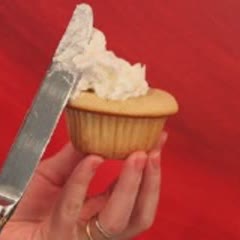 Cách Làm Bánh Cupcake Kem Vani Thơm Ngon Đơn Giản