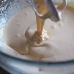 Cách làm bánh gato cuộn kem
