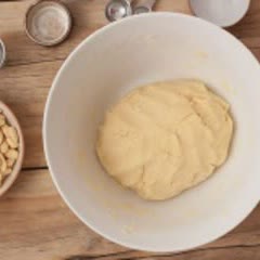 Cách làm Bánh Hạnh Nhân Kiểu Trung Quốc thơm giòn 