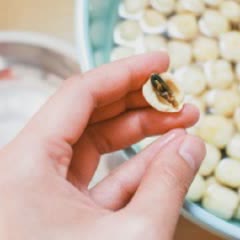 Cách làm bánh hạt sen bơ