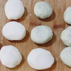 Cách Làm Bánh Ít Nhân Thịt Đậm Đà Thơm Ngon Ở Nhà
