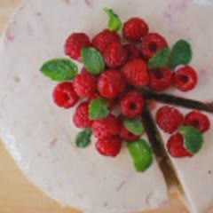 Cách làm Bánh kem phúc bồn tử - Raspberry cake