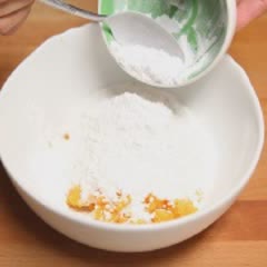 Cách Làm Bánh Khoai Lang Lăn Dừa Ăn Cực Ghiền