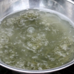 Cách làm bánh lá từ bún
