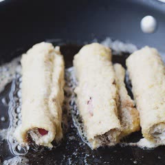 Cách làm Bánh mì cuộn dâu tây chiên