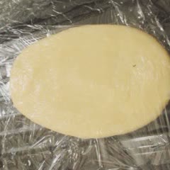 Cách Làm Bánh Mì Dừa Hình Trái Tim Cực Thơm Ngon
