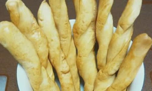 Cách Làm Bánh Mì Hình Que Ăn Vặt Cực Ngon Lành