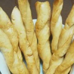 Cách Làm Bánh Mì Hình Que Ăn Vặt Cực Ngon Lành