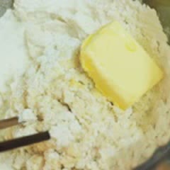 Cách Làm Bánh Mì Nhân Táo Thơm Ngon Không Cưỡng