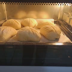 Cách làm Bánh Mì Nướng Kiểu Âu từ bột lúa mì nguyên chất