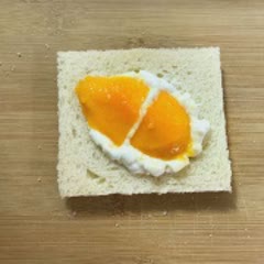 Cách làm Bánh Mì Sandwich Chiên Trứng kẹp xoài và sữa chua