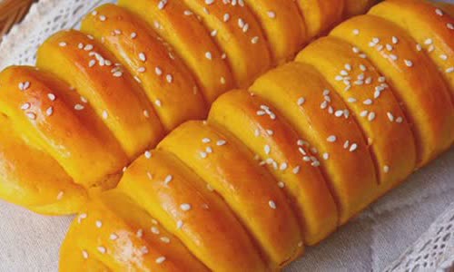 Cách Làm Bánh Mì Vị Bí Đỏ Thơm Ngon Đơn Giản Ở Nhà
