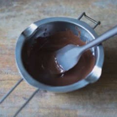 Cách Làm Bánh Mousse Chocolate Đen Ăn Cực Ghiền