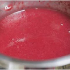 Cách Làm Bánh Mousse Dâu Tây Thơm Ngon Béo Ngậy
